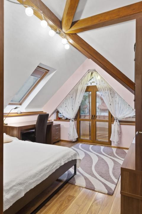 Casă cu 8 camere de vânzare în Vatra Luminoasa, București – fotografia 20 din 38