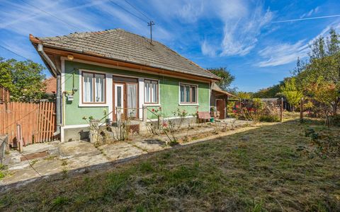 Casă cu 2 camere de vânzare în Săcele