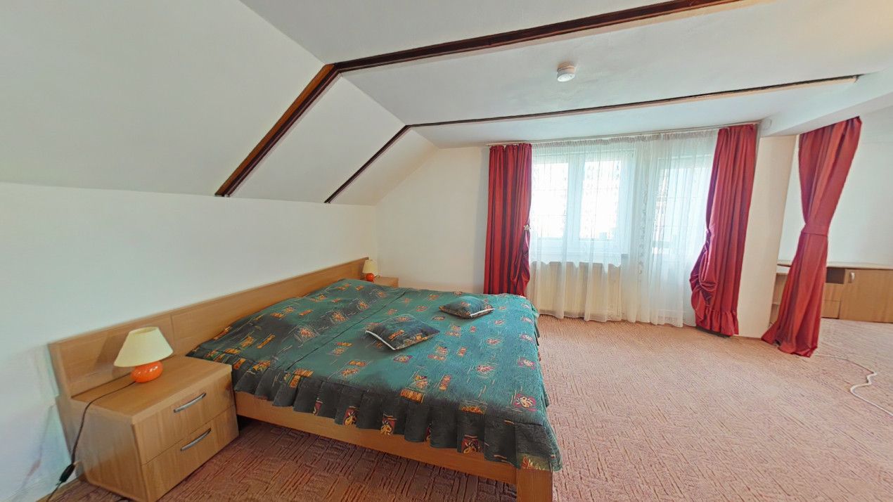 Casă cu 5 camere de închiriat în Moieciu de Jos – fotografia 9 din 18