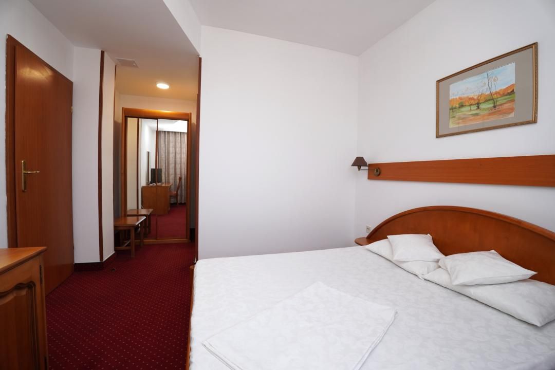 Hotel / pensiune cu 24 camere de vânzare în Periferie, Giurgiu – fotografia 21 din 37
