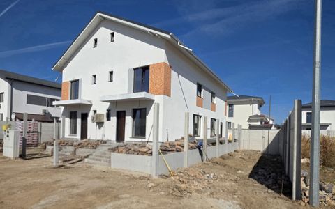 Casă cu 4 camere de vânzare în Bragadiru
