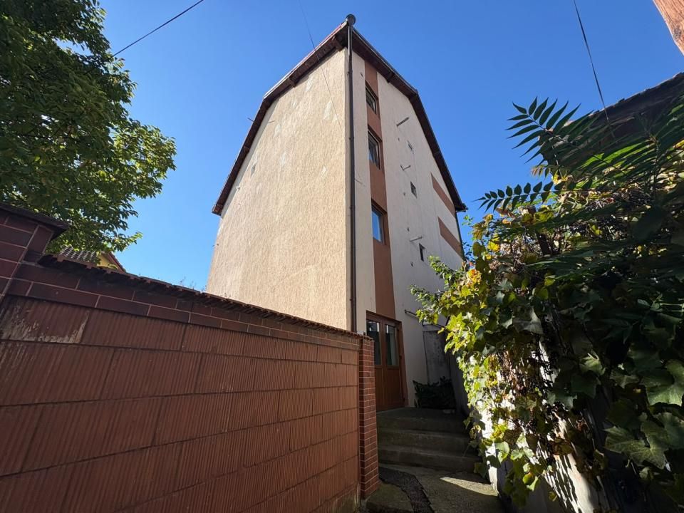 Garsonieră cu 1 cameră de închiriat în Central, Targu-Jiu – fotografia 8 din 8