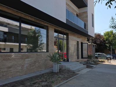 Spațiu comercial cu 4 camere de închiriat în Faleza Nord, Constanța – fotografia 5 din 43