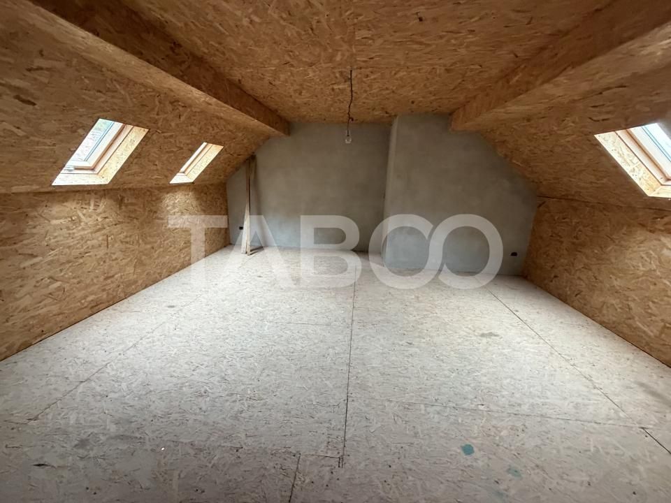 Casă cu 7 camere de vânzare în Berivoi – fotografia 15 din 29