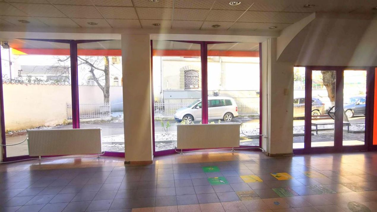 Spațiu comercial cu 2 camere de închiriat în Central, Râmnicu Vâlcea – fotografia 3 din 15