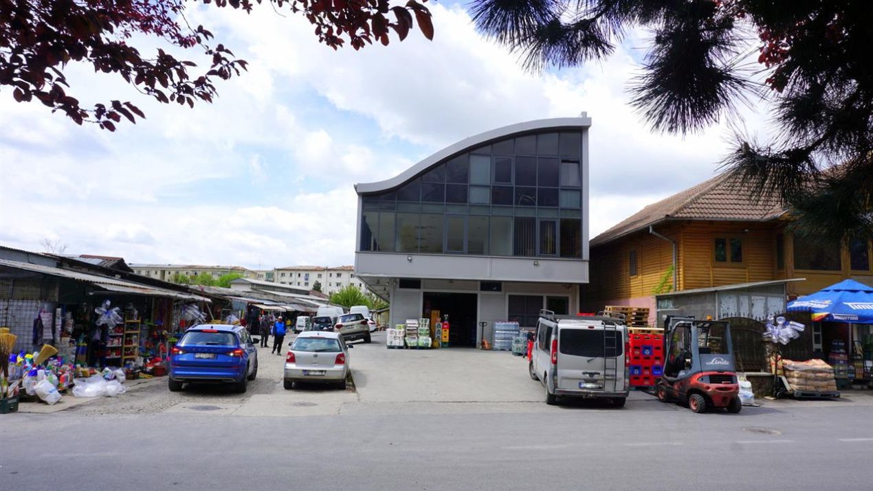 Spațiu comercial cu 1 cameră de închiriat în Cartierul Traian, Râmnicu Vâlcea – fotografia 12 din 14