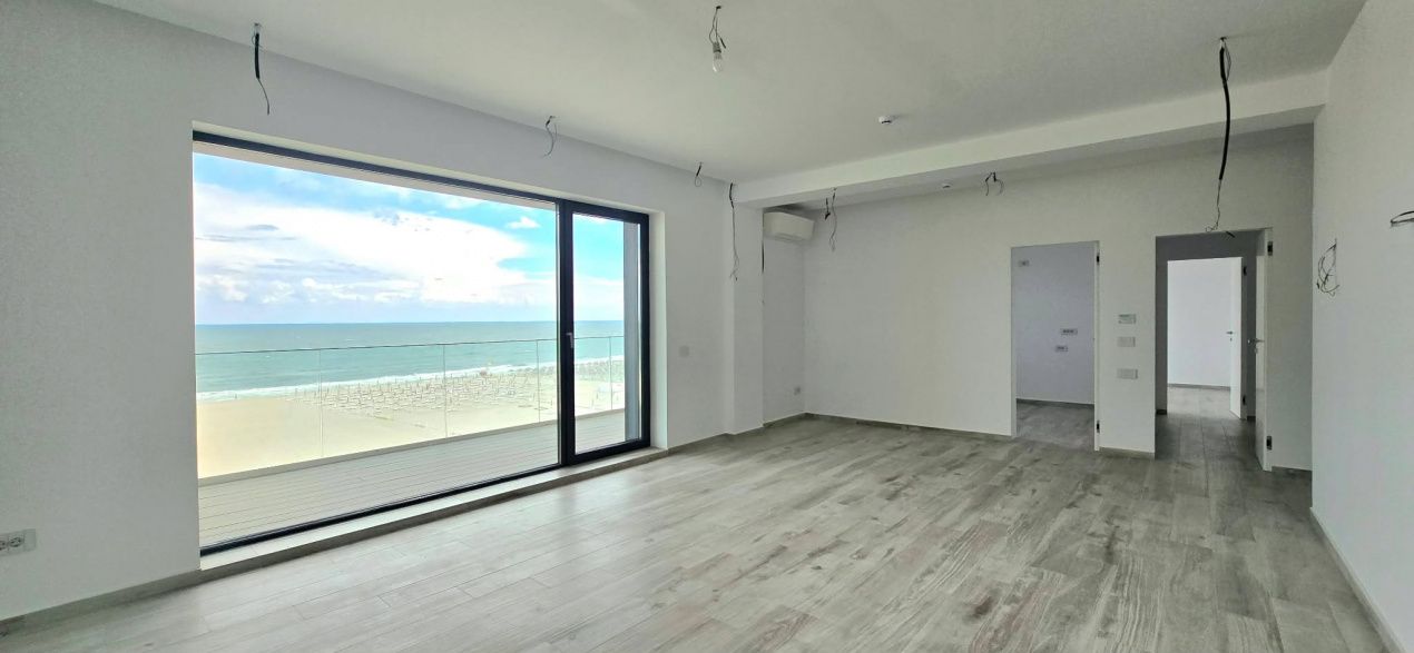 Apartament cu 3 camere de vânzare în Nord, Mamaia – fotografia 1 din 9