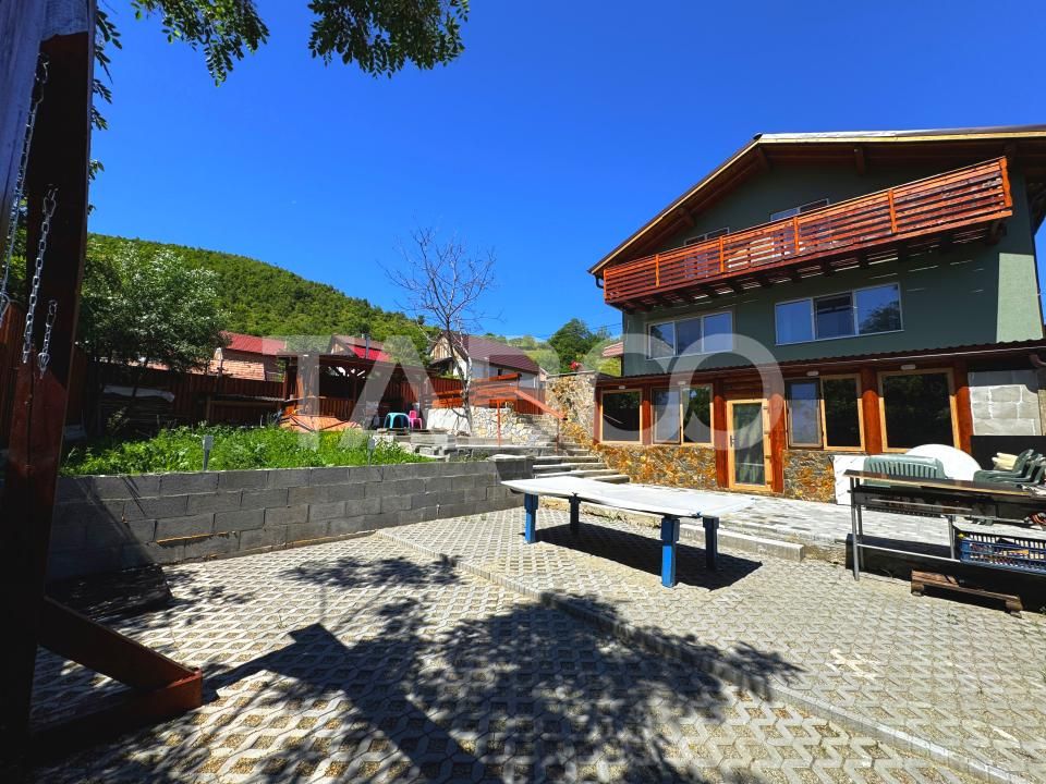 Hotel / pensiune cu 8 camere de vânzare în Rășinari – fotografia 1 din 32
