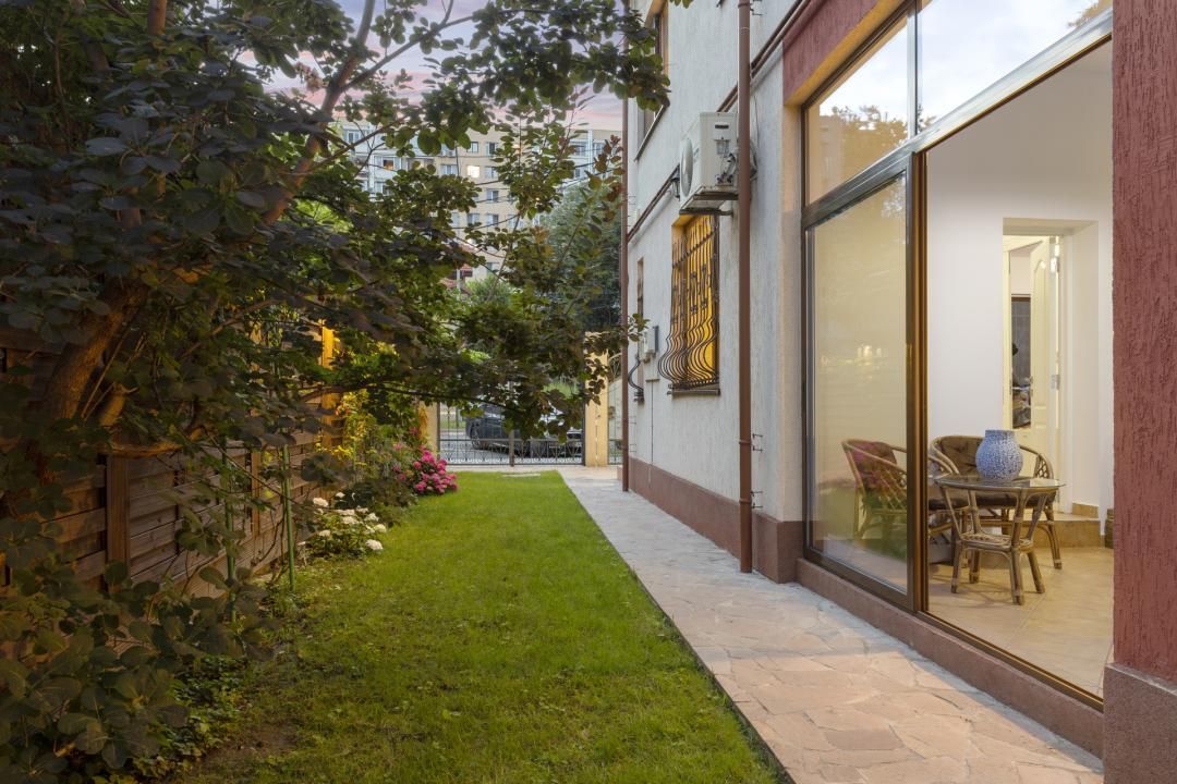 Casă cu 8 camere de vânzare în Vatra Luminoasa, București – fotografia 23 din 38