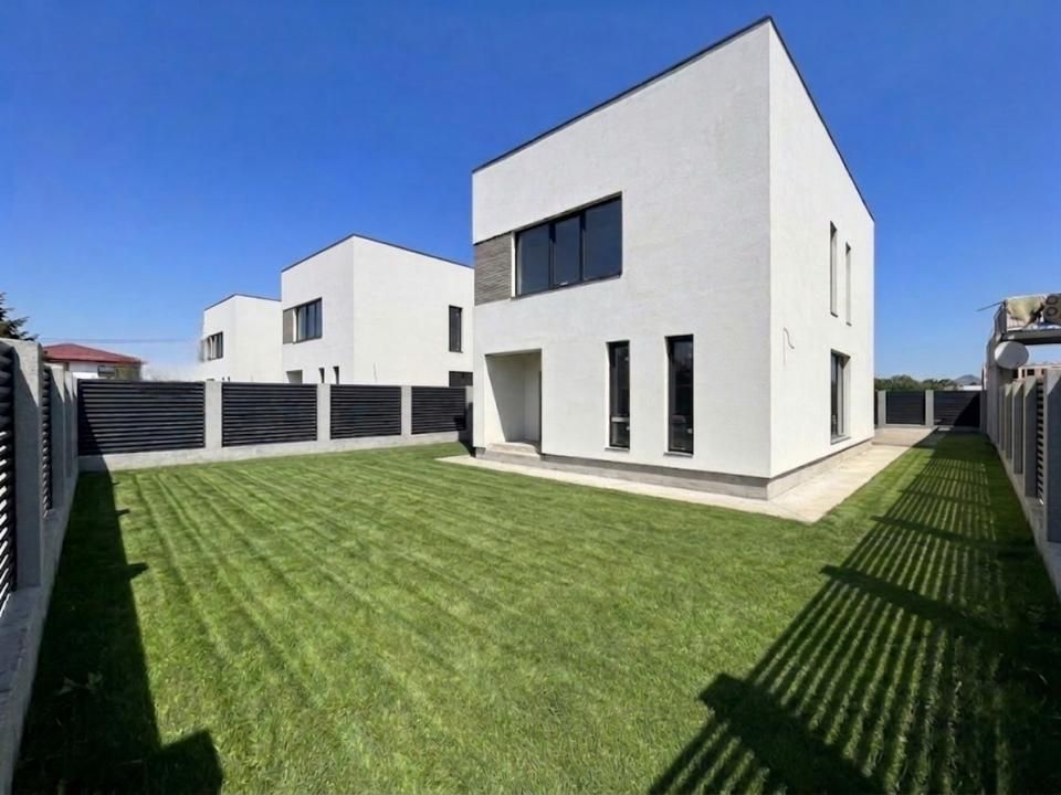 Casă cu 4 camere de vânzare în Central, Tunari – fotografia 3 din 14