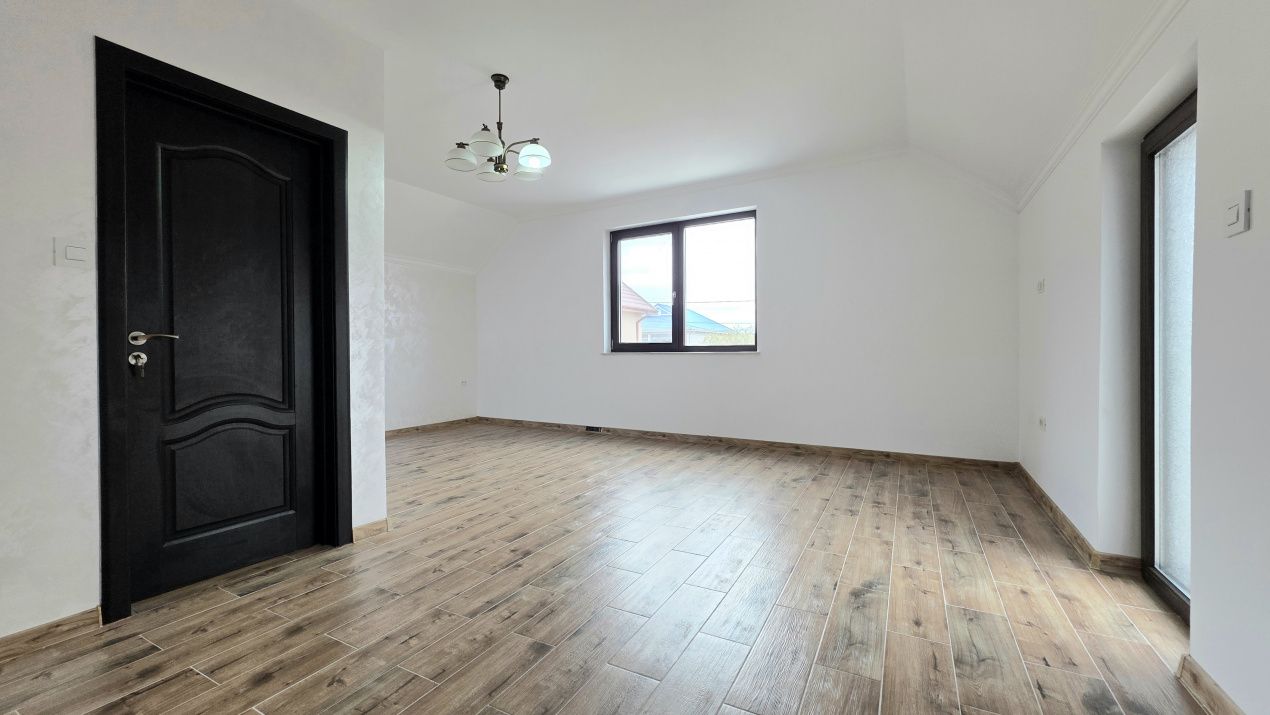 Casă cu 5 camere de vânzare în Năvodari – fotografia 13 din 29