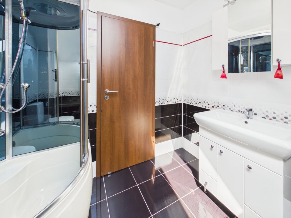 Hotel / pensiune cu 10 camere de vânzare în Tohanu Nou – fotografia 31 din 46