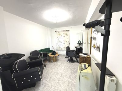 Spațiu comercial cu 2 camere de închiriat în Cetate, Alba Iulia – fotografia 3 din 25