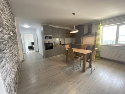 Apartament cu 3 camere de închiriat în Florești – fotografia 2 din 25