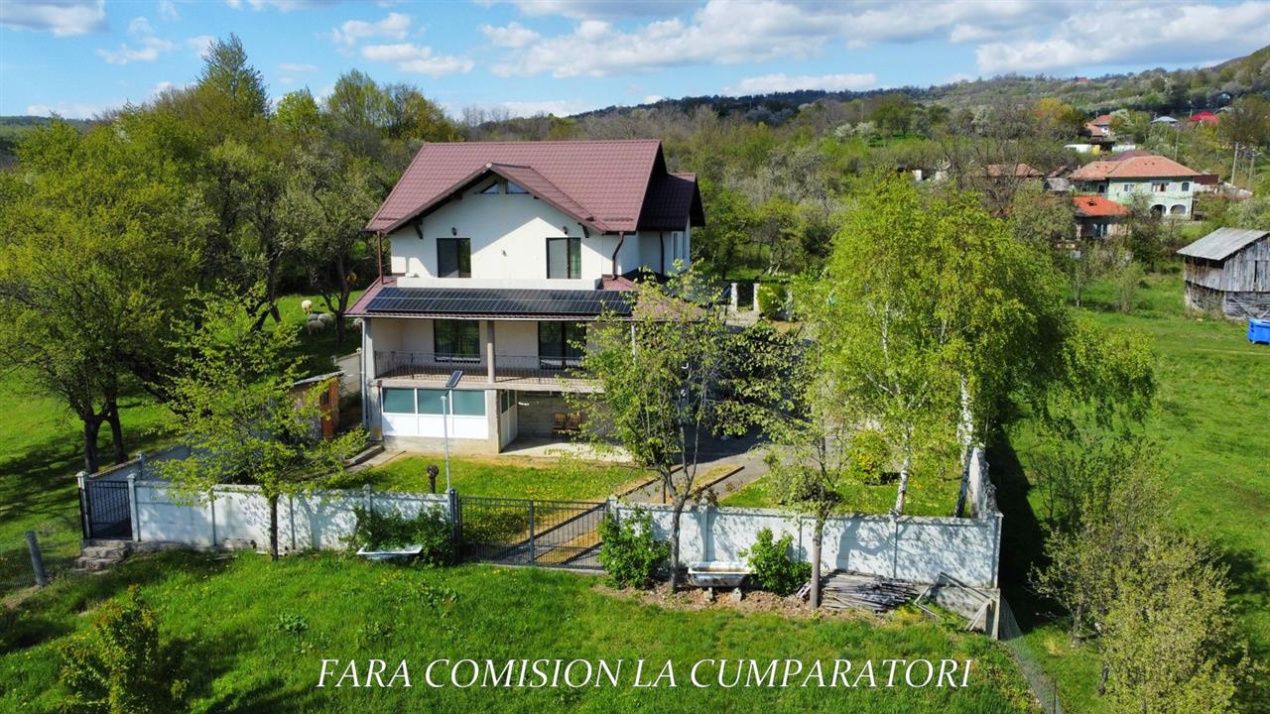 Casă cu 6 camere de vânzare în Berislavesti – fotografia 40 din 41