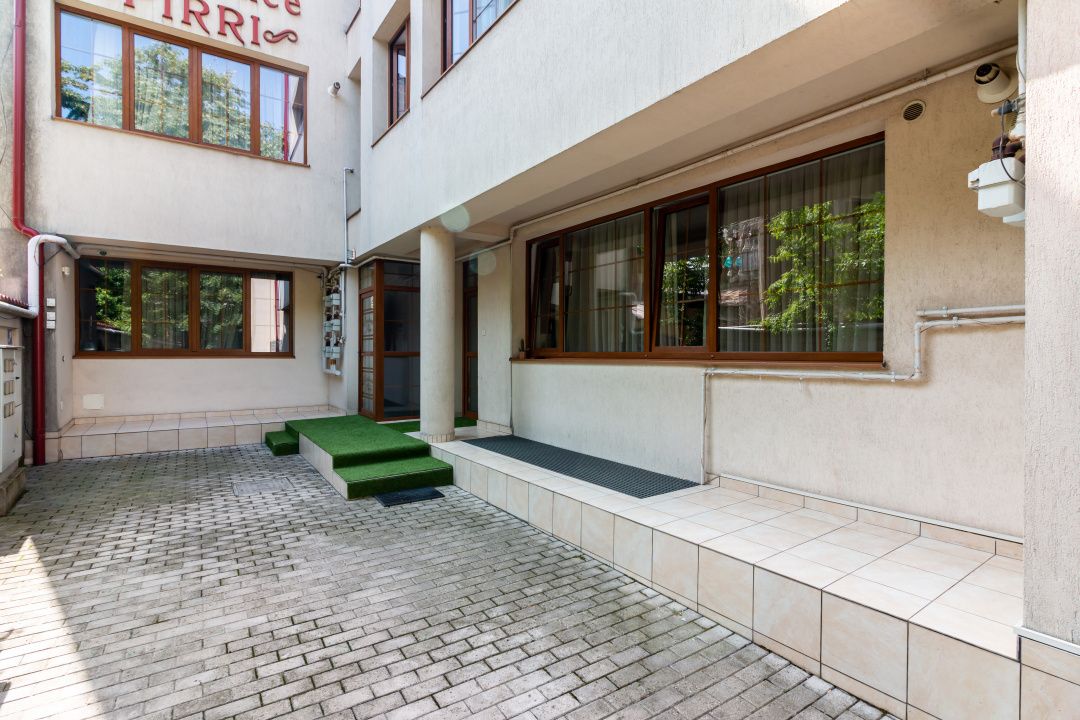Casă cu 9 camere de vânzare în Unirii, București – fotografia 46 din 49