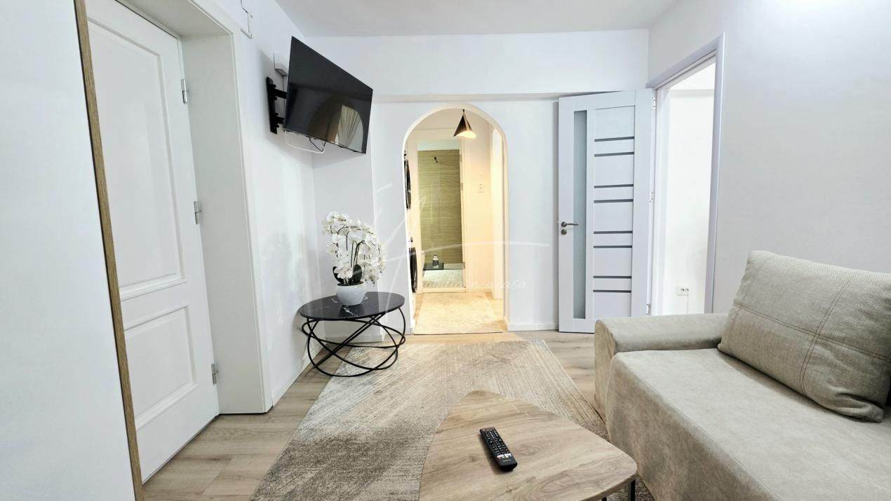 Apartament cu 3 camere de vânzare în Unirii, București – fotografia 1 din 60