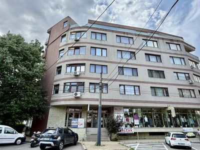 Apartament cu 3 camere de vânzare în Tomis Nord, Constanța – fotografia 2 din 38