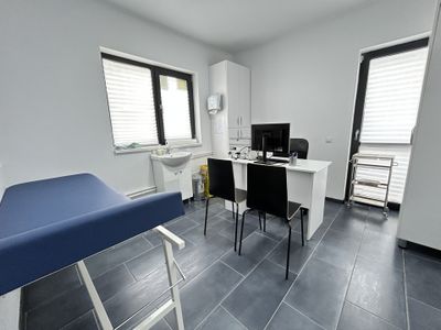 Spațiu comercial cu 16 camere de vânzare în Central, Corbeanca – fotografia 5 din 20