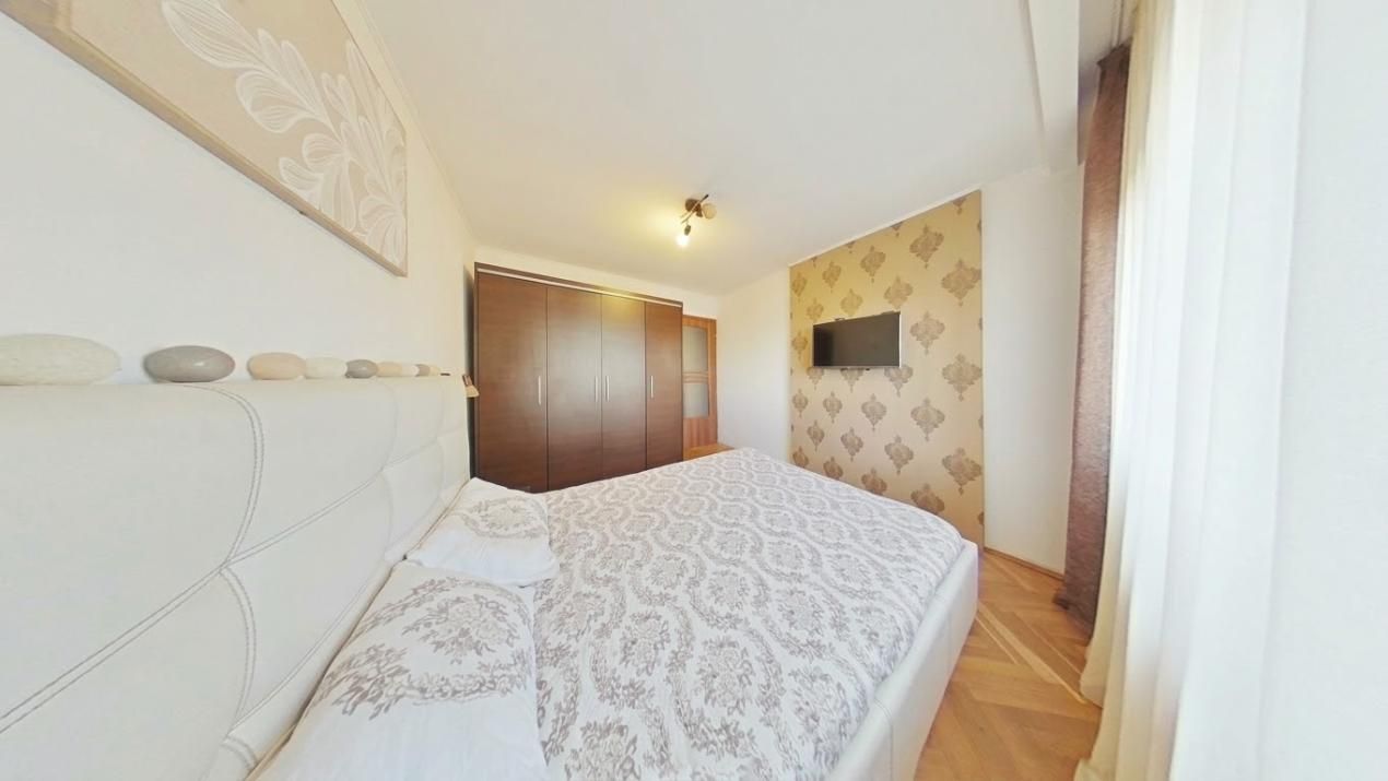 Apartament cu 4 camere de închiriat în Arad – fotografia 2 din 16