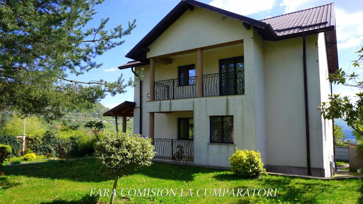 Casă cu 6 camere de vânzare în Berislavesti – fotografia 29 din 41