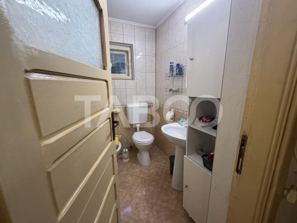 Casă cu 5 camere de vânzare în Dejani – fotografia 12 din 13
