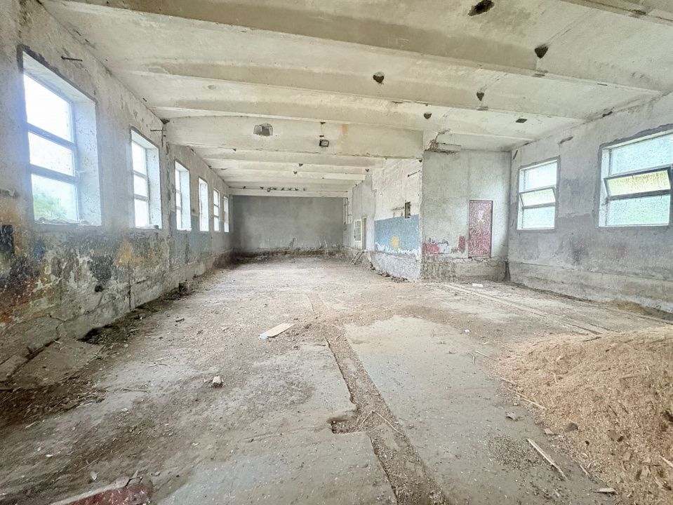 Spațiu industrial cu 2 camere de vânzare în Valu lui Traian – fotografia 7 din 9