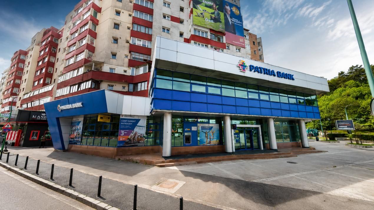 Spațiu comercial cu 10 camere de vânzare – fotografia 3 din 13