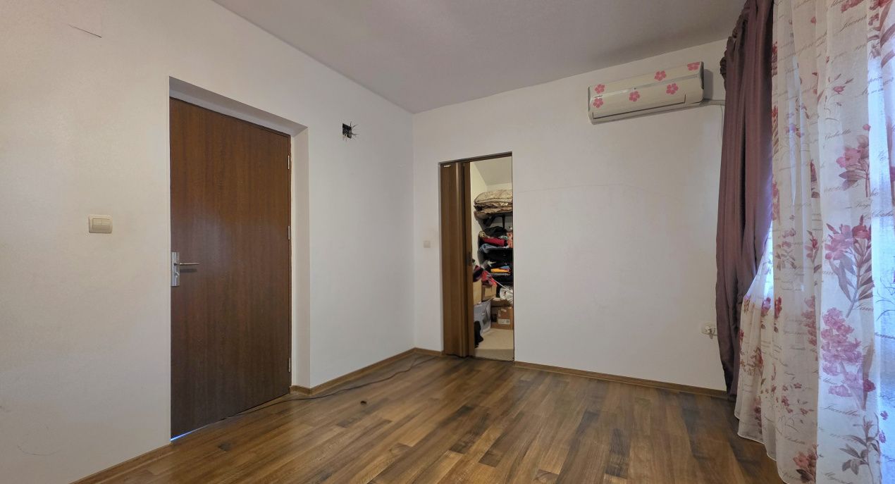 Casă cu 4 camere de vânzare în Lazu – fotografia 22 din 26