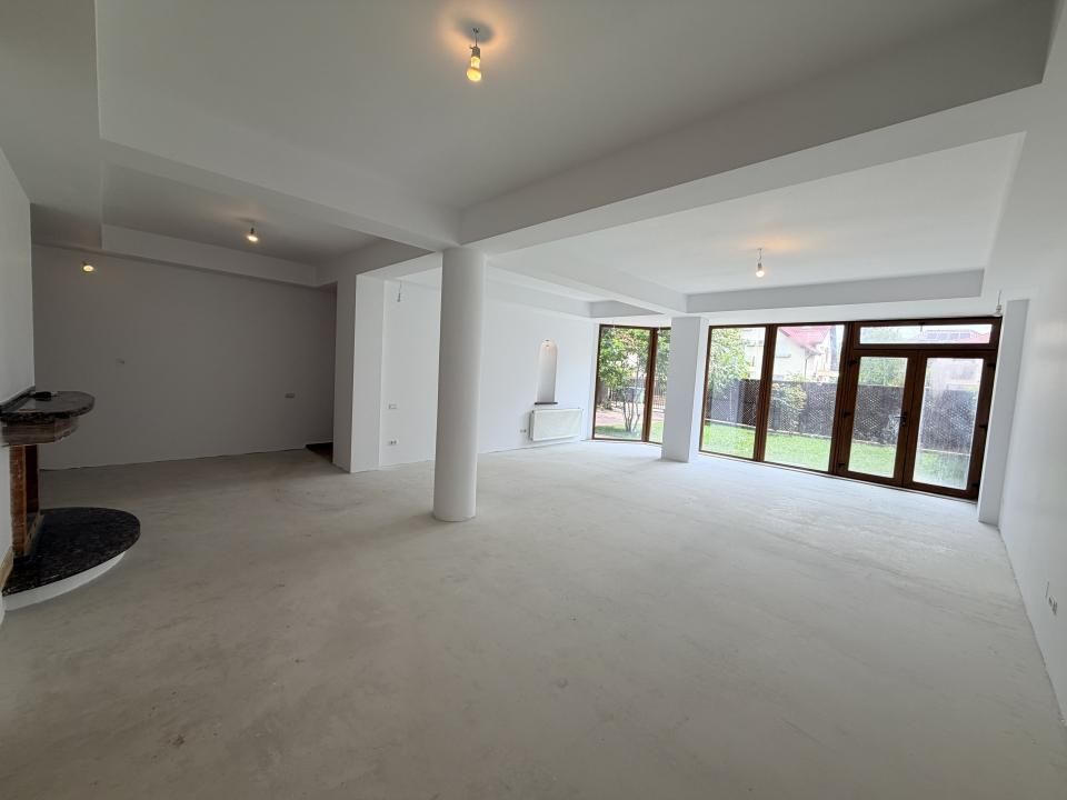 Casă cu 6 camere de vânzare în Pipera, București – fotografia 2 din 16