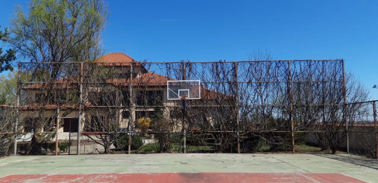 Casă cu 13 camere de vânzare în Exterior Est, Crevedia – fotografia 35 din 54