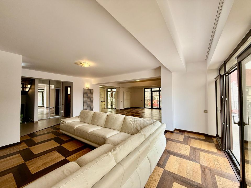 Apartament cu 4 camere de vânzare în Aviatorilor, București – fotografia 8 din 30
