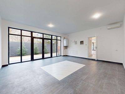 Casă cu 7 camere de închiriat în Iancu Nicolae, București – fotografia 3 din 20