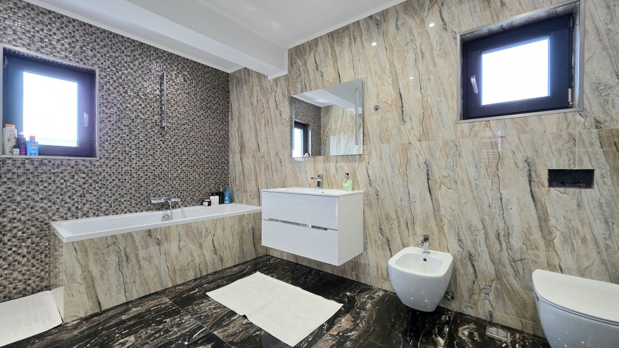 Casă cu 3 camere de vânzare în Năvodari – fotografia 11 din 31
