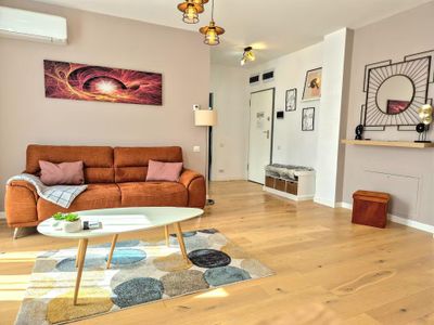 Apartament cu 2 camere de închiriat în Unirii, București – fotografia 2 din 19
