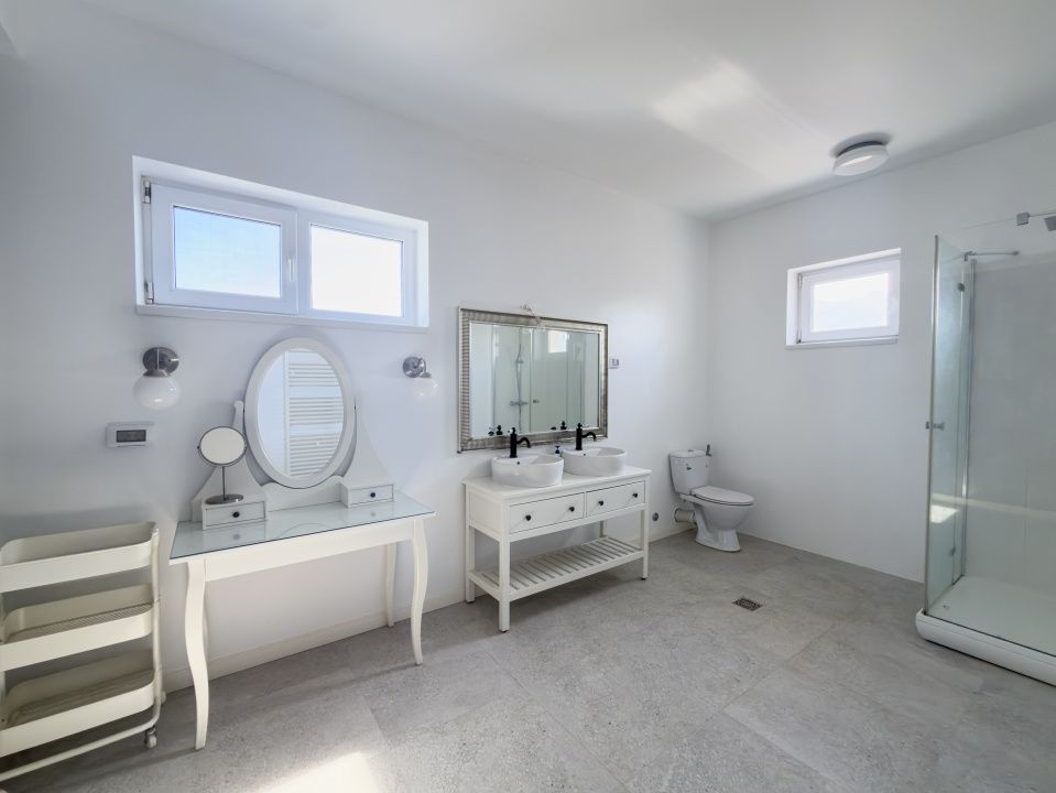 Casă cu 10 camere de vânzare în Mamaia-Sat – fotografia 9 din 34