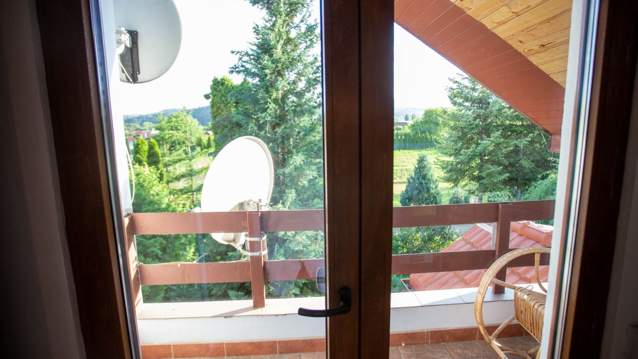 Casă cu 6 camere de vânzare în Comănești – fotografia 47 din 72
