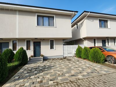 Casă cu 5 camere de vânzare în Otopeni – fotografia 2 din 22