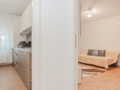 Apartament cu 3 camere de închiriat în Faleza Nord, Constanța – fotografia 3 din 22