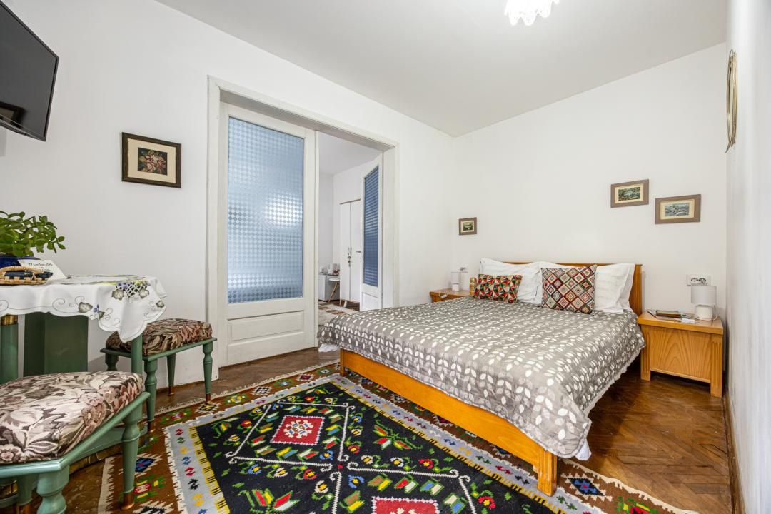 Casă cu 7 camere de vânzare în Central, Bran – fotografia 17 din 38