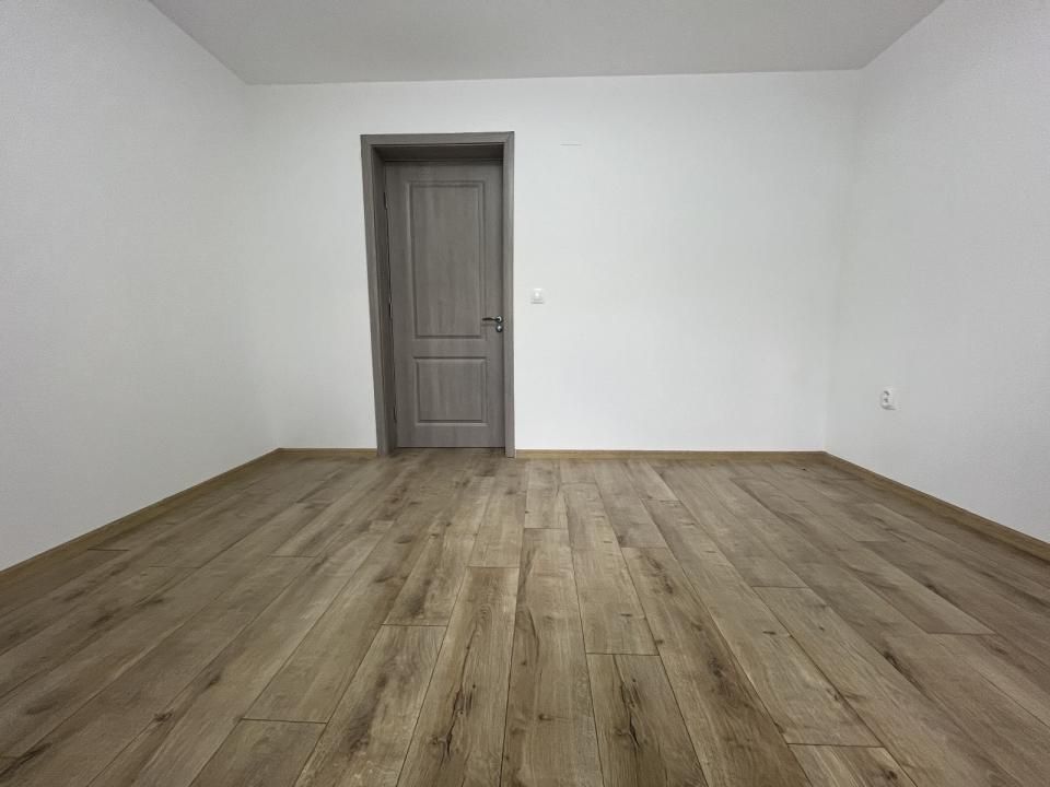 Casă cu 4 camere de vânzare în Central, Cuparu – fotografia 19 din 31