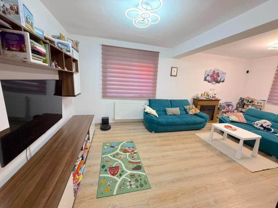 Casă cu 4 camere de vânzare în Central, Berceni – fotografia 27 din 44