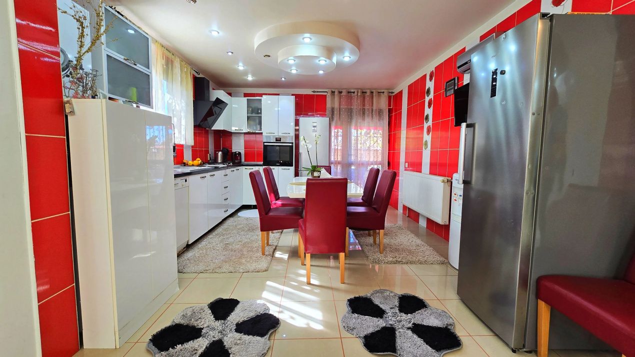 Casă cu 8 camere de vânzare în Central, Afumați – fotografia 31 din 91