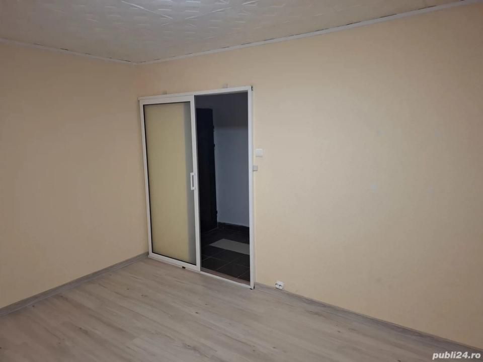 Garsonieră cu 1 cameră de vânzare în Tudor Vladimirescu, Pitești – fotografia 3 din 6