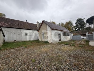 Casă cu 8 camere de vânzare în Gura Vaii – fotografia 4 din 16
