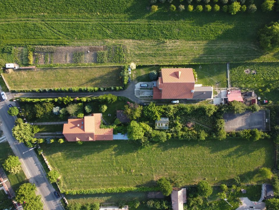 Casă cu 6 camere de vânzare în Comănești – fotografia 5 din 72