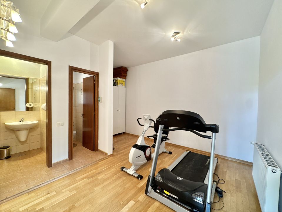 Casă cu 10 camere de vânzare în Central, Frumusani – fotografia 38 din 40