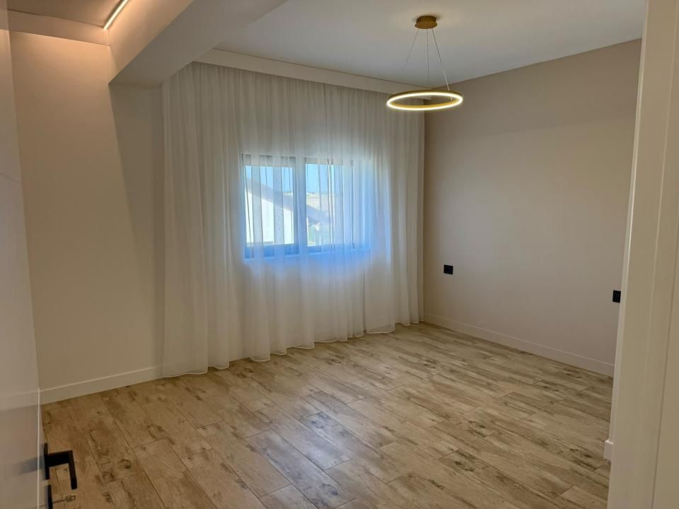 Casă cu 4 camere de vânzare în Nord-Est, Afumați – fotografia 8 din 18