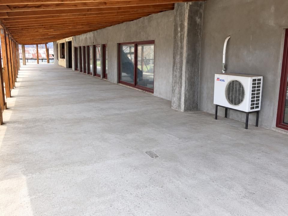 Spațiu industrial cu 15 camere de vânzare în Comănești – fotografia 9 din 10