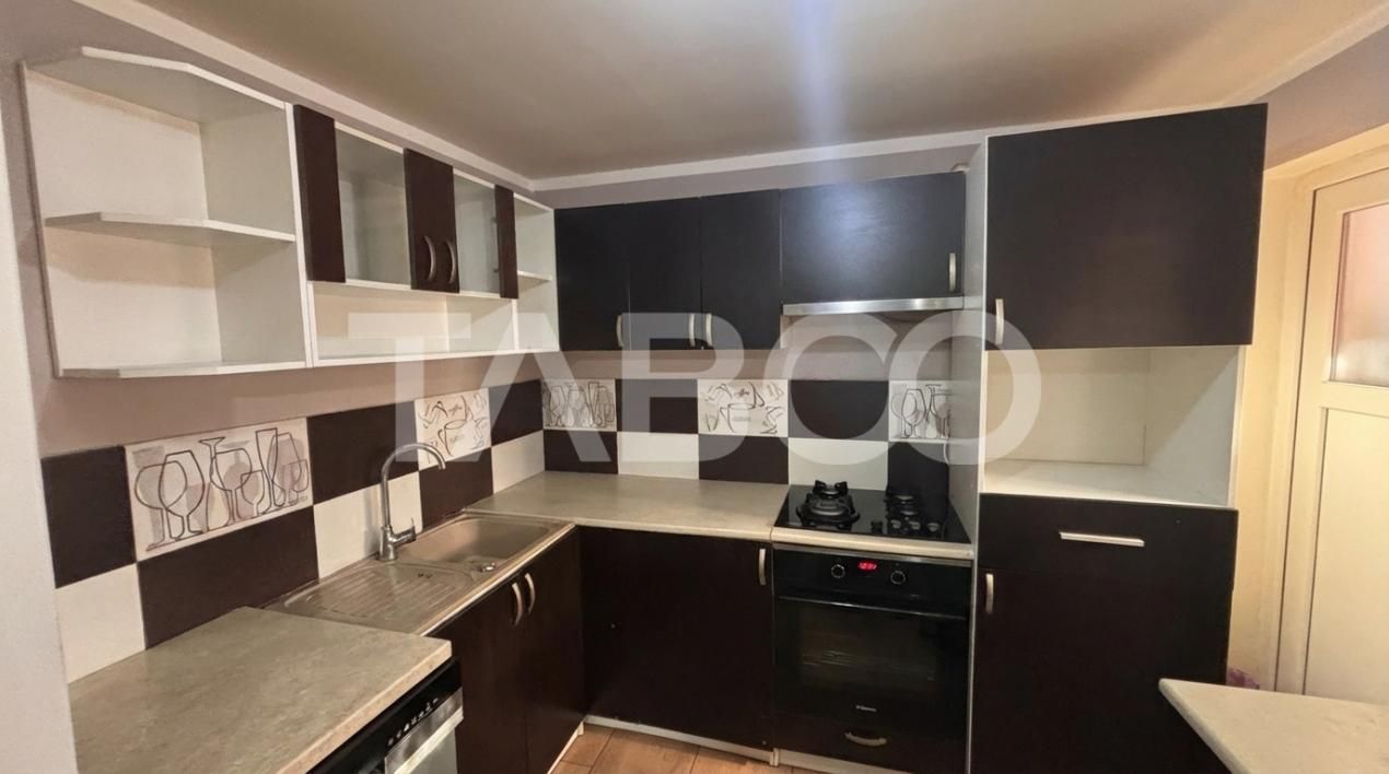 Casă cu 5 camere de vânzare în Seica Mare – fotografia 9 din 14
